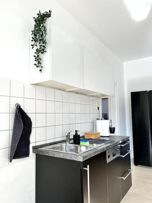 Spacestays Designer Apartment Netflix Wifi Playstation 4 Balkon Essen Extérieur photo